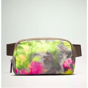 NEW Lululemon Everywhere Belt Bag Hyper Dye Multi/Rover